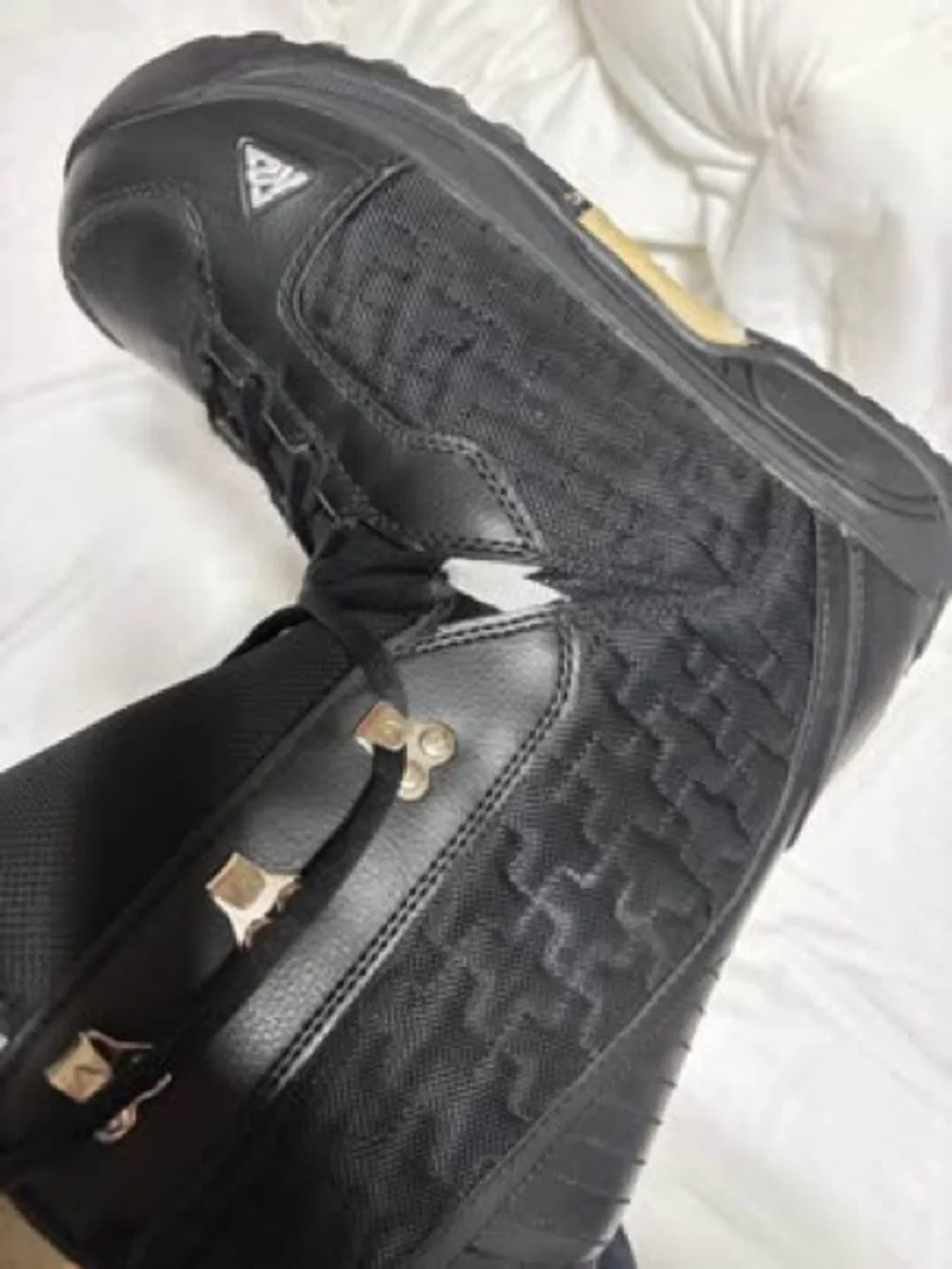 K2 Snowboarding Boots